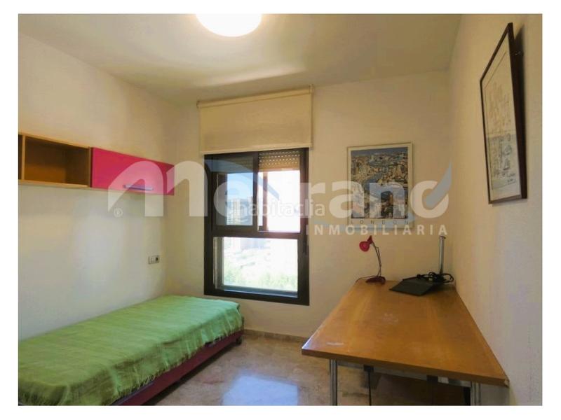 Foto 041026e5-b80f-4edb-ab45-f9b20332ebb7. Àtic amb calefacció aparcament piscina a Playa Poniente Benidorm