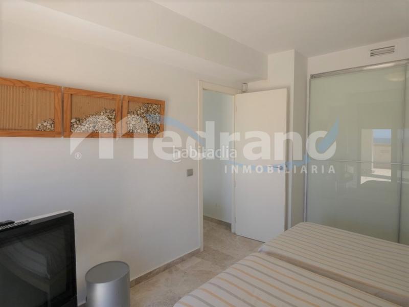 Foto 5e67d540-38a2-4f5c-8128-484eeb5b8386. Àtic amb calefacció aparcament piscina a Playa Poniente Benidorm