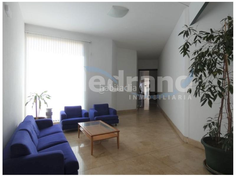 Foto 76981bd8-bb71-4c79-9f4e-7113c227e4d8. Àtic amb calefacció aparcament piscina a Playa Poniente Benidorm