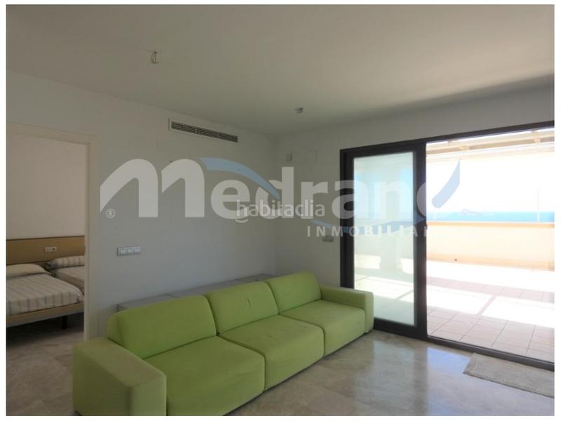 Foto 7d7e4a81-5f4f-4f46-aa9b-6e735f5c8b39. Àtic amb calefacció aparcament piscina a Playa Poniente Benidorm