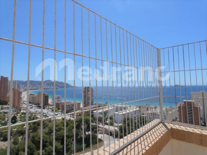 Foto 7f1be1dd-4c50-446b-9c5e-d4bc98eda089. Àtic amb calefacció aparcament piscina a Playa Poniente Benidorm