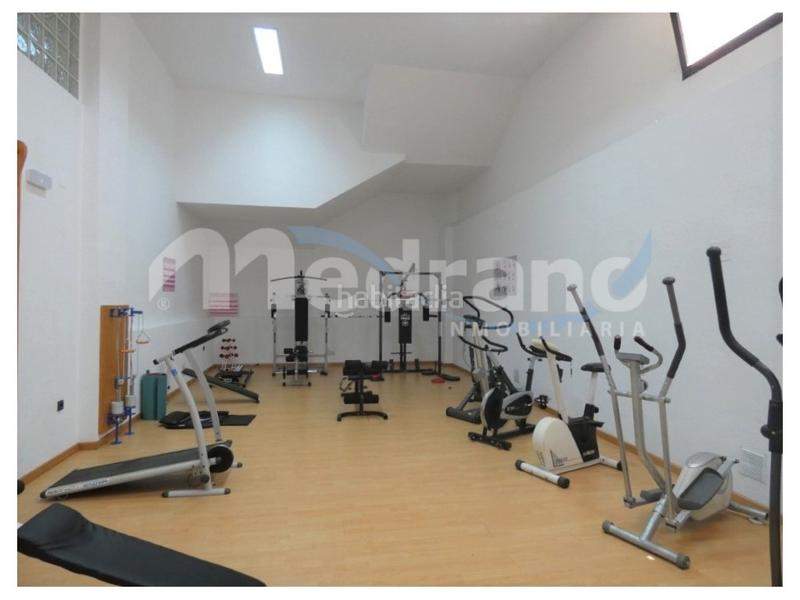 Foto ae1639c1-a9ed-4646-aff4-09fcdc27e94f. Àtic amb calefacció aparcament piscina a Playa Poniente Benidorm