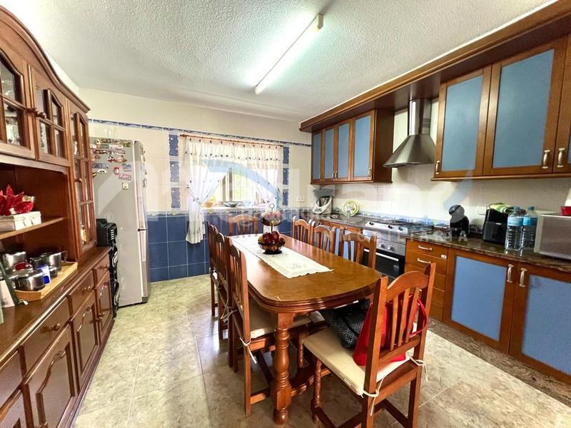 Foto 0febabcd-e0cd-4ba5-b470-6556704d5620. Xalet amb calefacció aparcament a Coloma Nucia (la)