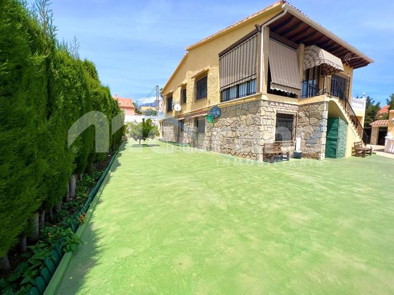 Foto 1d3522e0-6e3a-47af-8b51-bbb5d582d6d7. Xalet amb calefacció aparcament a Coloma Nucia (la)