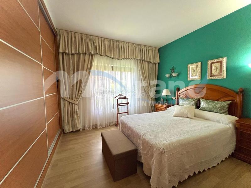 Foto 256c594b-1b06-4dc8-bf1d-37df892f879b. Xalet amb calefacció aparcament a Coloma Nucia (la)