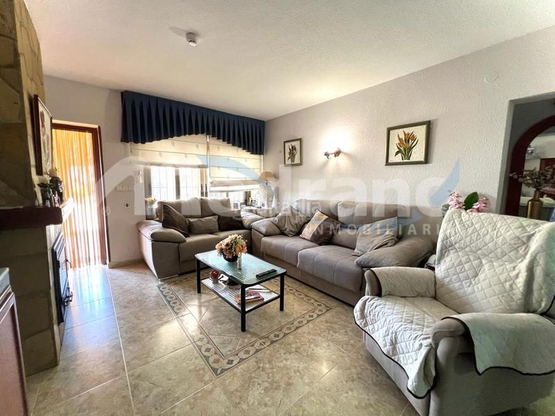 Foto 30c7437d-ac70-4fed-9d95-2be61ed020c5. Xalet amb calefacció aparcament a Coloma Nucia (la)