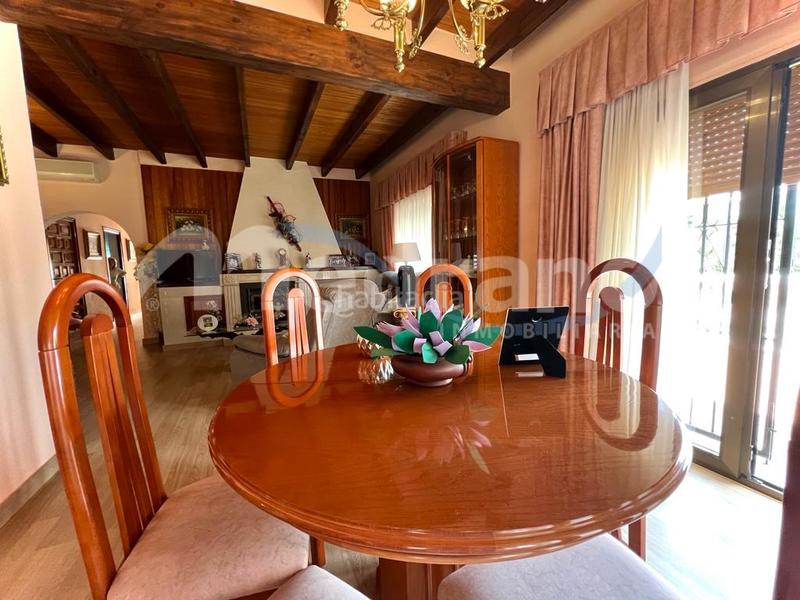 Foto 34d1eb4d-5f4b-4c2f-8b46-d0b6ce8cb930. Xalet amb calefacció aparcament a Coloma Nucia (la)