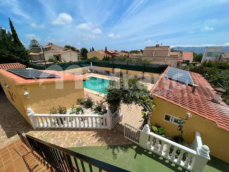 Foto 67354d21-8f10-47c2-96b0-c46c6a1f1cfa. Xalet amb calefacció aparcament a Coloma Nucia (la)