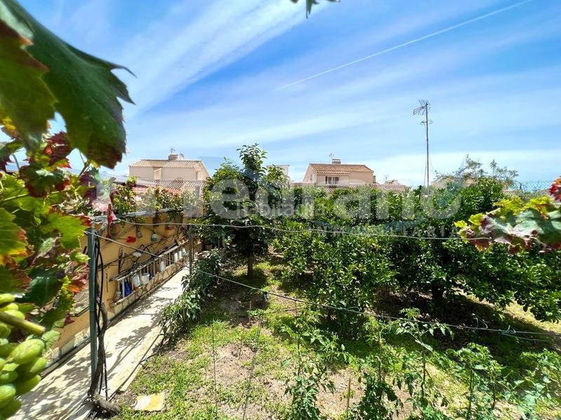 Foto 7c3b51ea-83f3-422b-9923-a1eb799c2b67. Xalet amb calefacció aparcament a Coloma Nucia (la)