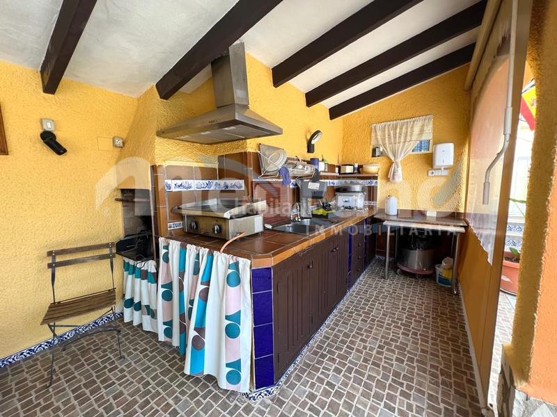 Foto a84778be-b852-4f43-94a7-11863594ad19. Xalet amb calefacció aparcament a Coloma Nucia (la)