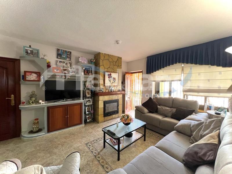 Foto b6a08bd2-b6df-43d7-8db0-7df6f5b2699c. Xalet amb calefacció aparcament a Coloma Nucia (la)