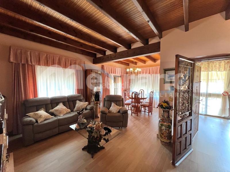 Foto c4aa83b1-06a1-4545-8a09-a7e2c1dfc89c. Xalet amb calefacció aparcament a Coloma Nucia (la)