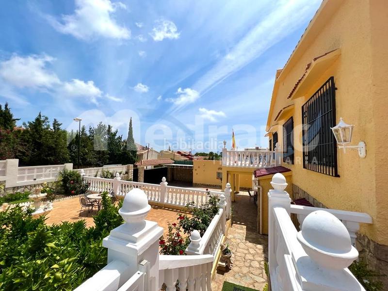 Foto d09895f2-1fc5-4b45-b633-87954ebcc1ff. Xalet amb calefacció aparcament a Coloma Nucia (la)