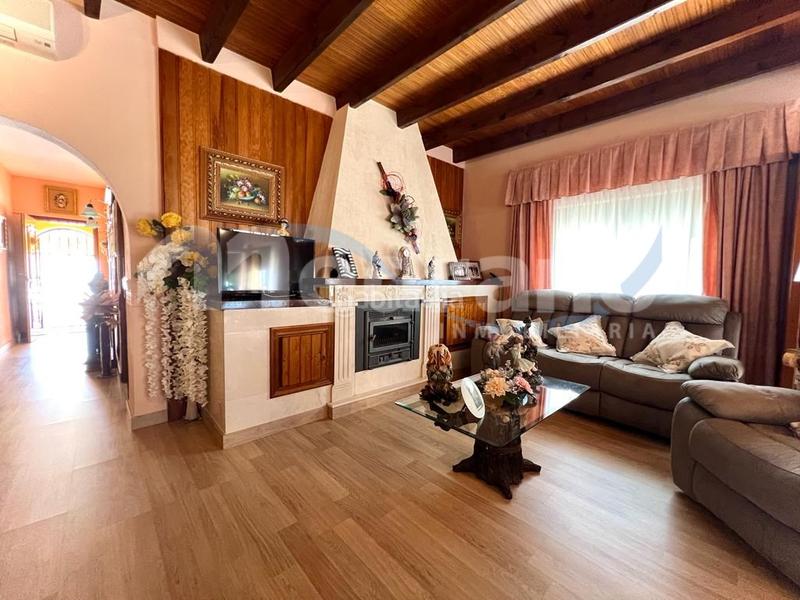 Foto d48baeb0-806c-4030-84bc-09908e05917d. Xalet amb calefacció aparcament a Coloma Nucia (la)