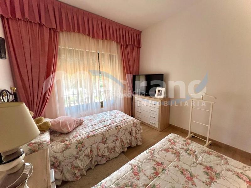 Foto e8b9b7d6-e695-4e1e-afdd-7692fe4e2cc0. Xalet amb calefacció aparcament a Coloma Nucia (la)