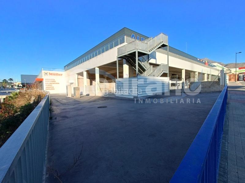 Foto e9d1b62c-2e11-4b27-ae96-88919a1b73fd. Affitto locale commerciale in cala Finestrat Finestrat