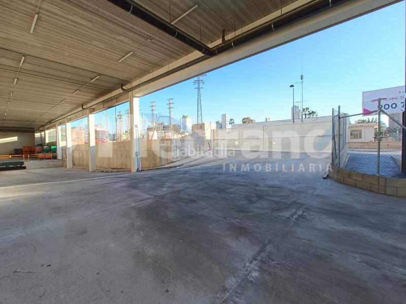 Foto f7f6ad32-09c3-4f95-a0d2-767ec88396f4. Affitto locale commerciale in cala Finestrat Finestrat