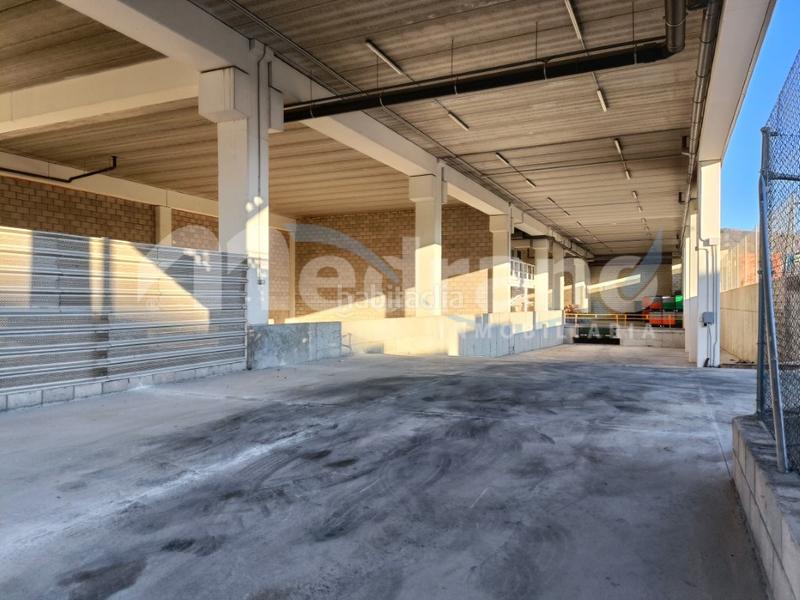 Foto 35067b27-76dc-4da9-a1af-d0b95b28422a. Alquiler local comercial  en centro comercial leroy merlín en Finestrat