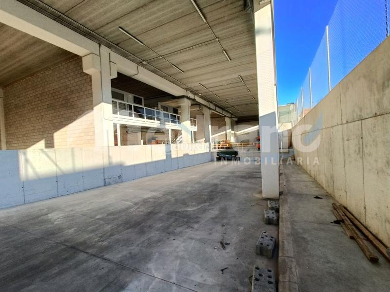 Foto 5ff5b073-2e97-4d54-989f-40ec893a461e. Alquiler local comercial  en centro comercial leroy merlín en Finestrat