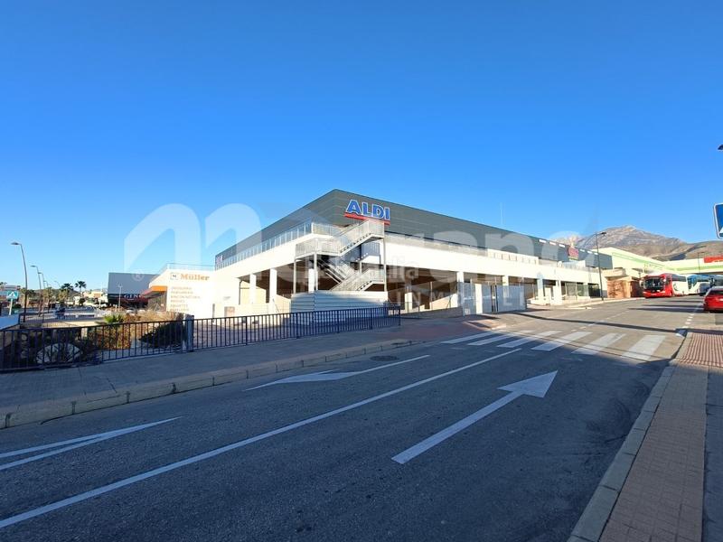 Foto ac31d8e3-cb71-470a-9a60-fb911736be70. Alquiler local comercial  en centro comercial leroy merlín en Finestrat