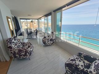 Pis  N/a. Se vende vivienda en 1 línea playa de levante , benidorm