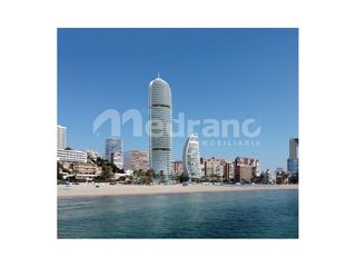 Etagenwohnung  Avenida vicente llorca alos. Exclusiva vivienda en playa de poniente, benidorm