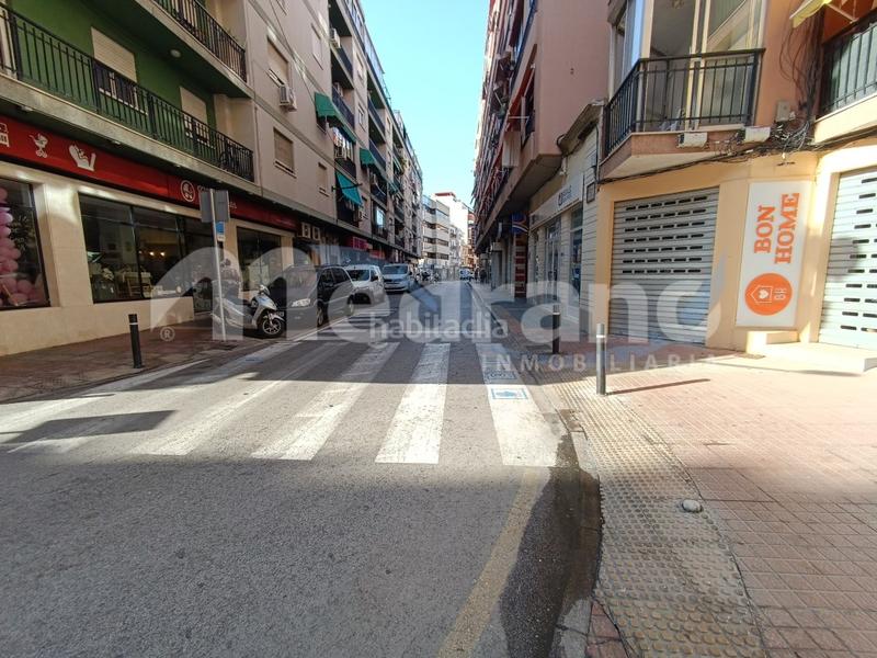Foto f7039614-689d-47d1-b6c9-73b6e6cbb319. Locale commerciale in Centro Urbano Benidorm