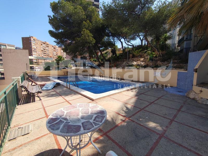 Foto 3b0bc6af-cf0a-4bdd-bb1e-745f11c15f2e. Appartamento con riscaldamento parcheggio piscina in Benidorm
