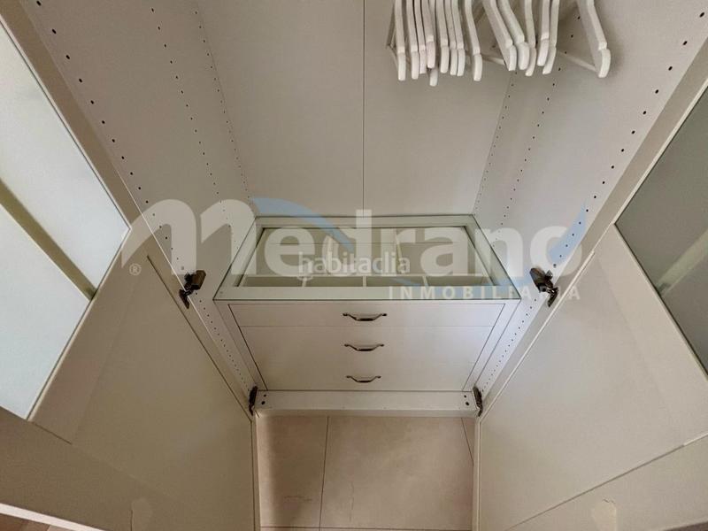 Foto f4ec0ac4-c476-4a59-8a34-7100d91820d2. Appartamento con riscaldamento parcheggio piscina in Benidorm