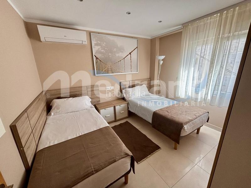 Foto fb4b54d6-846e-4cfa-aff7-e10ee5602d90. Appartamento con riscaldamento parcheggio piscina in Benidorm