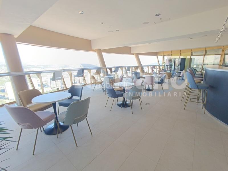 Foto 534cff39-2085-4bb1-b8da-93cb5d4eb55a. Affitto appartamento con parcheggio in Playa Poniente Benidorm