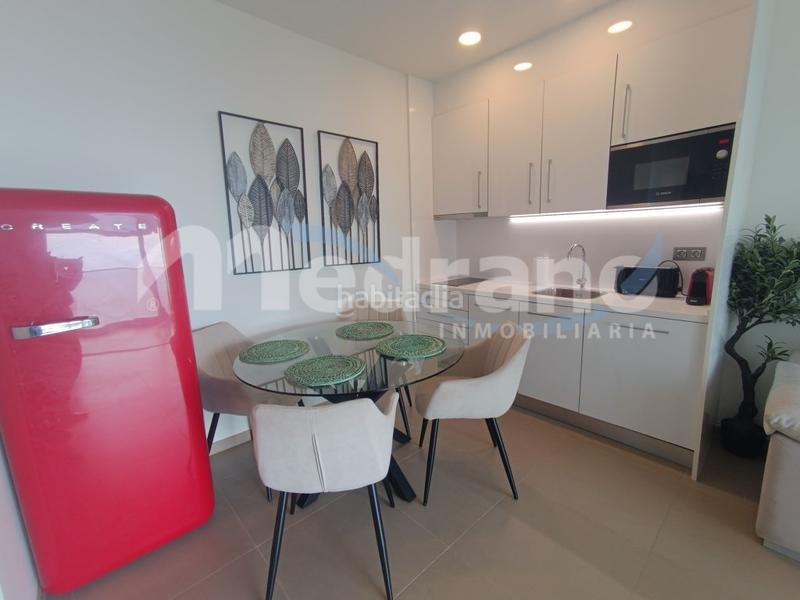 Foto 2cc3d2bc-9b00-4f38-a244-e931f16bceea. Rent flat with parking in Playa Poniente Benidorm