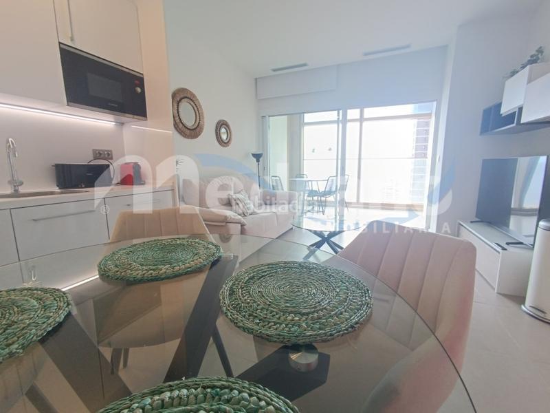 Foto 3244ddfc-a007-4bb1-b58a-a6935472ba4a. Rent flat with parking in Playa Poniente Benidorm