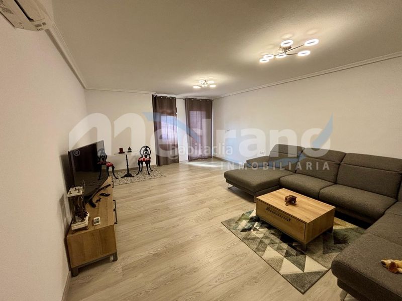 Foto 0279ba36-3320-4772-bfe9-0610fc183830. Chalet  independiente zona en balcón de Finestrat-terra marina Finestrat