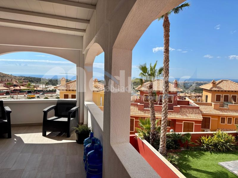 Foto 06cf0068-7304-4188-b61e-bd55ccd1a20e. Chalet  independiente zona en balcón de Finestrat-terra marina Finestrat