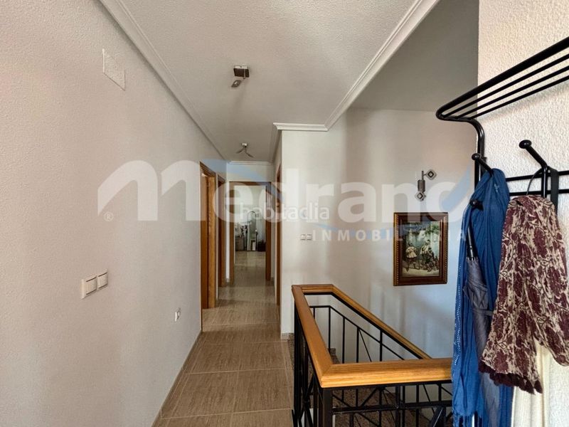 Foto c890b26d-d6b1-4624-b4f5-26b32e07c21a. Chalet  independiente zona en balcón de Finestrat-terra marina Finestrat