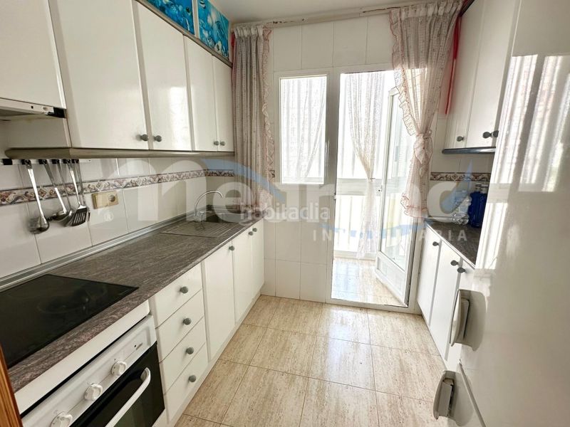 Foto 6a151217-ec58-4524-a772-e78f1eb11fba. Pis amb aparcament piscina a Playa Poniente Benidorm
