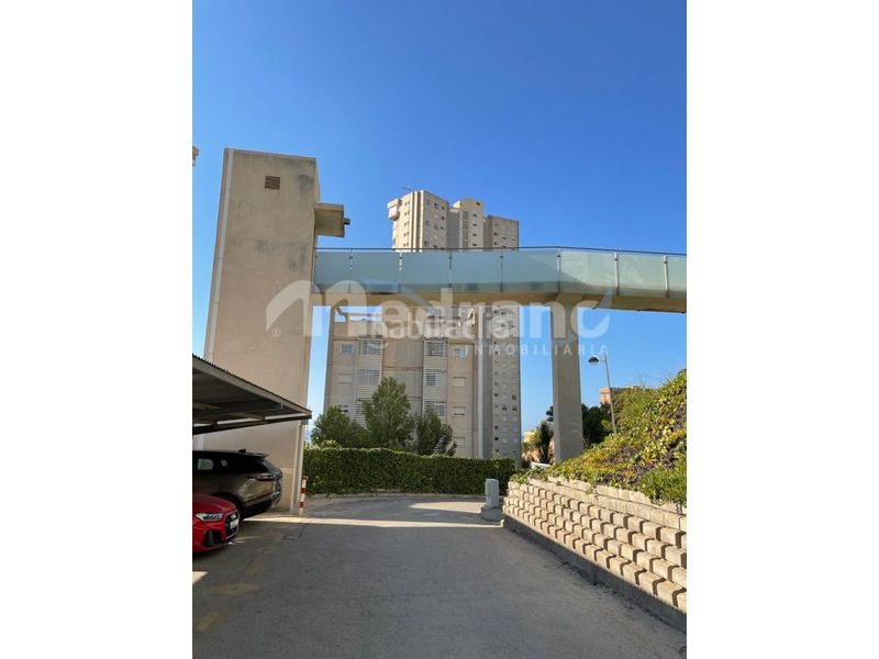 Foto af672dca-6d0f-4de2-b95e-c1c45f228d5e. Pis amb aparcament piscina a Playa Poniente Benidorm