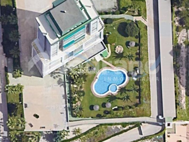 Foto ee25ad65-a67b-4dbe-b1db-b3037633176c. Pis amb aparcament piscina a Playa Poniente Benidorm