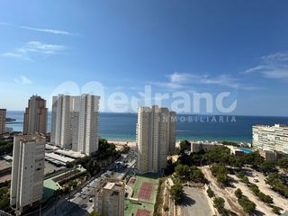 Pis  Avenida costa rica. Se vende vivienda 3 dormitorios 2º linea playa de poniente