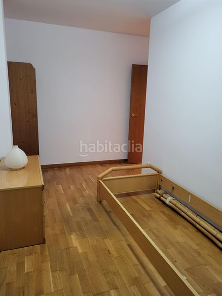 Foto d3bf639a-cba4-4070-8aa2-1b9462796c9d. Lloguer pis amb calefacció aparcament a Eixample Sabadell