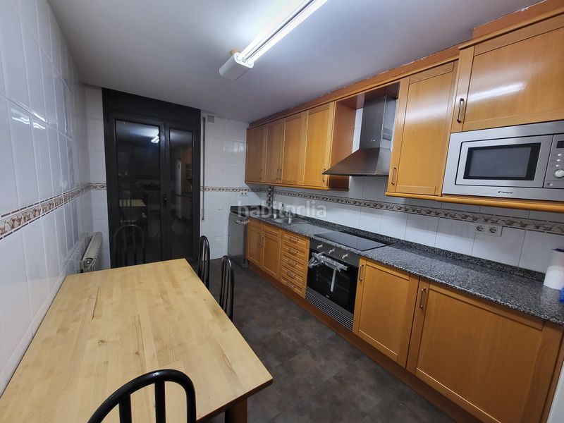 Foto 21396baa-4ea1-4721-aaa3-8c0a2c35244c. Rent flat with heating parking in Eixample Sabadell
