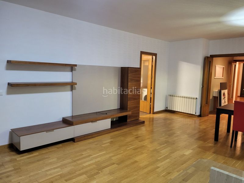 Foto 37a0aadb-827d-4e65-a880-a2fa04e66ea0. Rent flat with heating parking in Eixample Sabadell