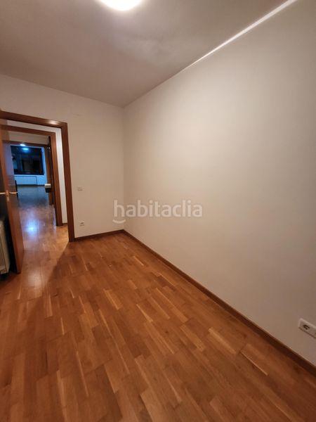 Foto 7c0f9b7f-267b-4fcf-b34c-c98d0a2d7bdb. Rent flat with heating parking in Eixample Sabadell
