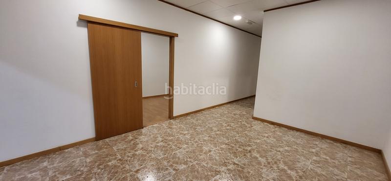 Foto 22fcf7cf-86e3-4262-ac32-8ae05d8af254. Local comercial  en Can Clos-Pinetons Ripollet