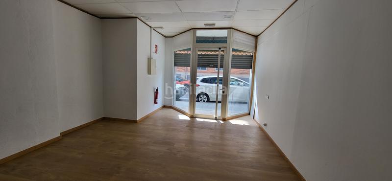 Foto 2bcfae1e-8b35-4990-892a-c344c9e47b72. Local comercial  en Can Clos-Pinetons Ripollet