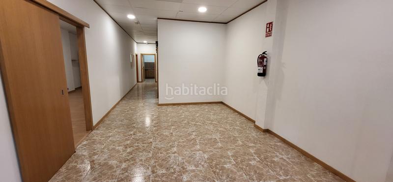 Foto 622f6762-ae46-4e14-b3a2-8eedba95dcba. Local comercial  en Can Clos-Pinetons Ripollet