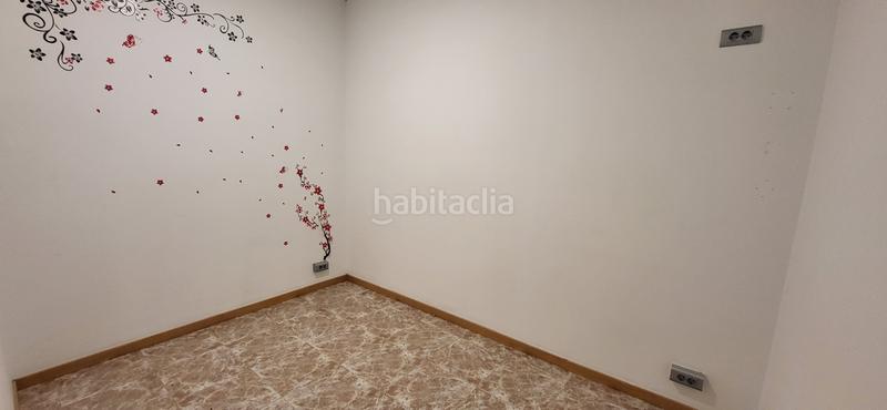 Foto f21b0346-6752-4834-a0fd-53feb896dace. Local comercial  en Can Clos-Pinetons Ripollet