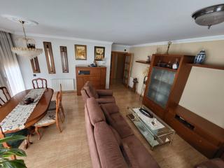Pis a Malgrat de Mar. Piso como nuevo, 3 habitaciones con ascensor, esquinero