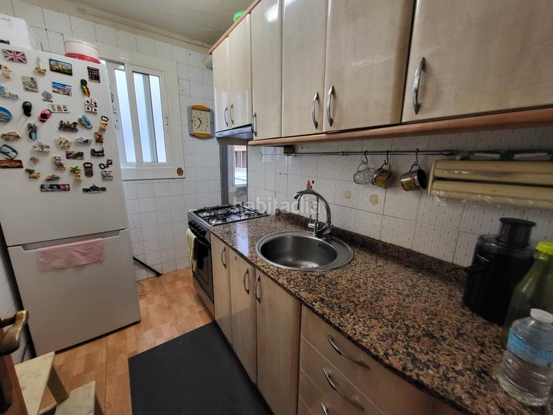 Foto 8692f279-81d0-43b8-b015-73f3782f354f. Piso  3 habitaciones zona renfe en Pont Vell Ripollet